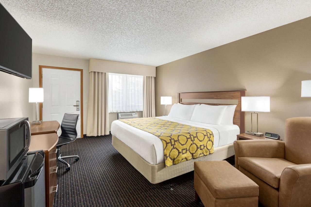 Baymont By Wyndham Whitefish Hotel Bagian luar foto