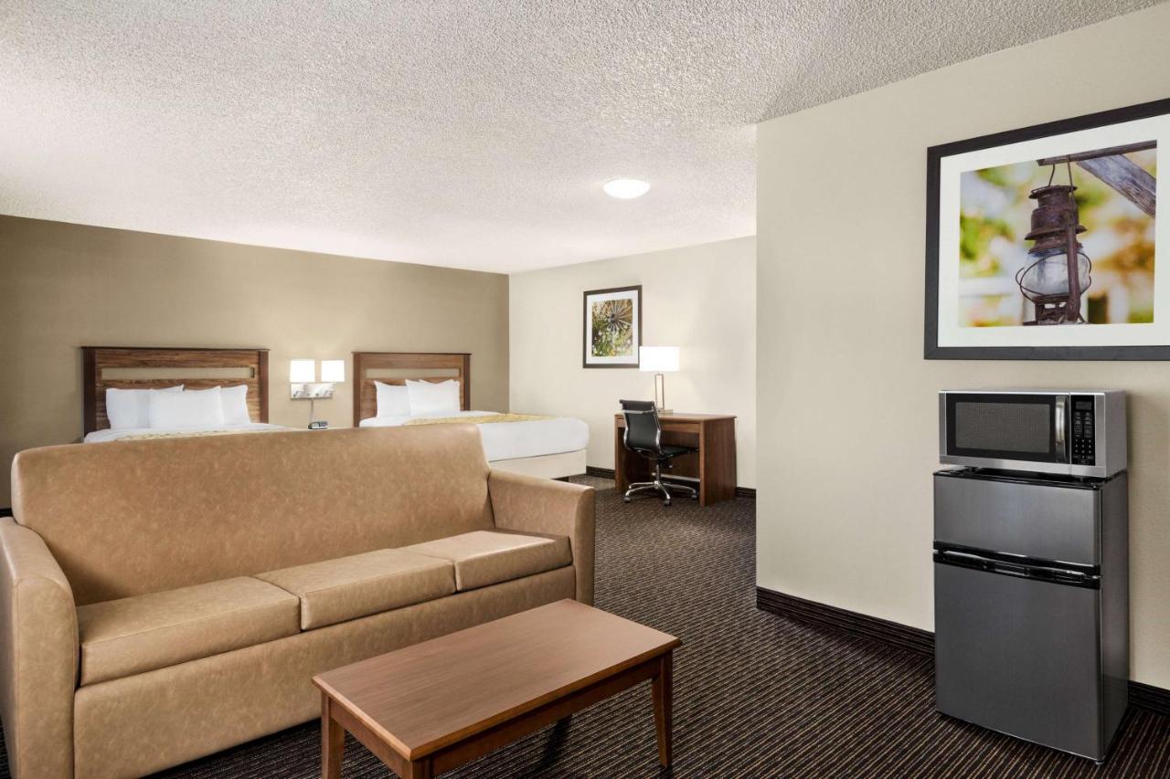 Baymont By Wyndham Whitefish Hotel Bagian luar foto