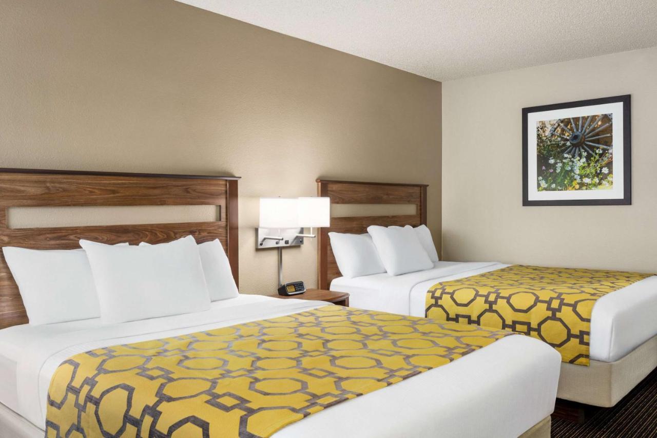 Baymont By Wyndham Whitefish Hotel Bagian luar foto
