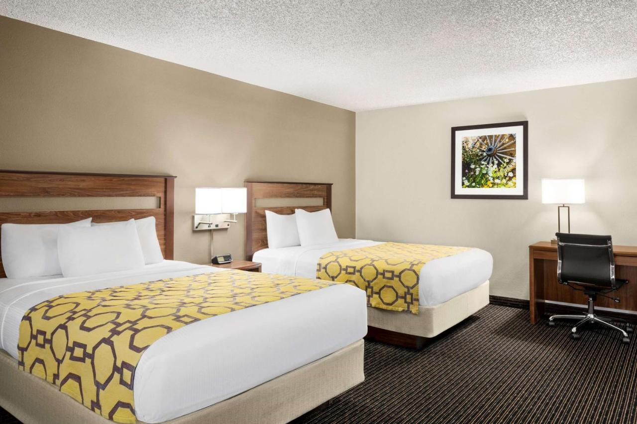 Baymont By Wyndham Whitefish Hotel Bagian luar foto