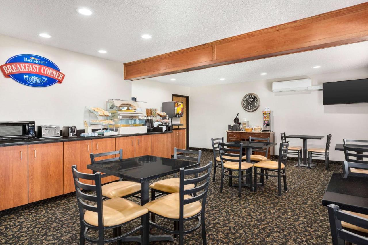 Baymont By Wyndham Whitefish Hotel Bagian luar foto
