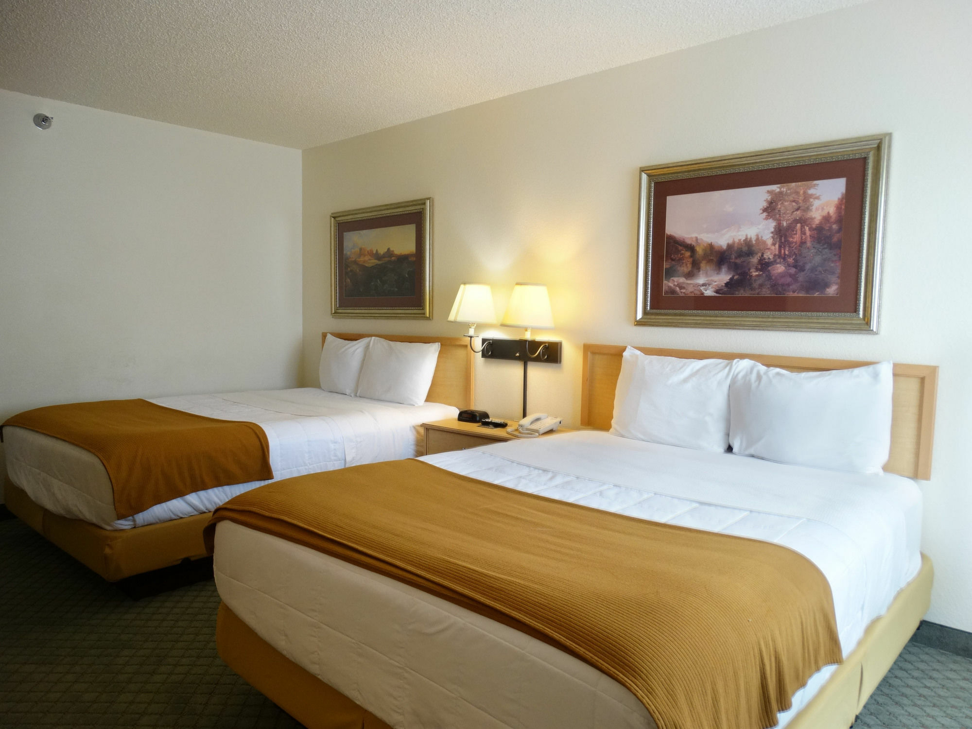 Baymont By Wyndham Whitefish Hotel Bagian luar foto