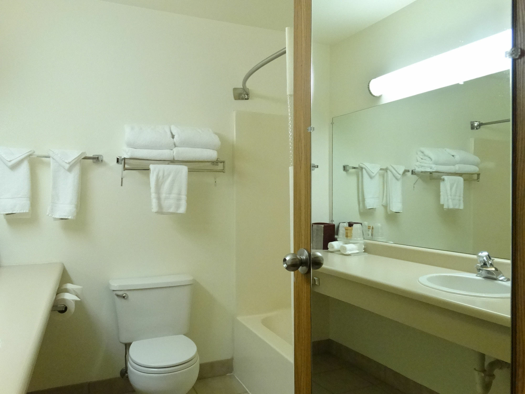 Baymont By Wyndham Whitefish Hotel Bagian luar foto